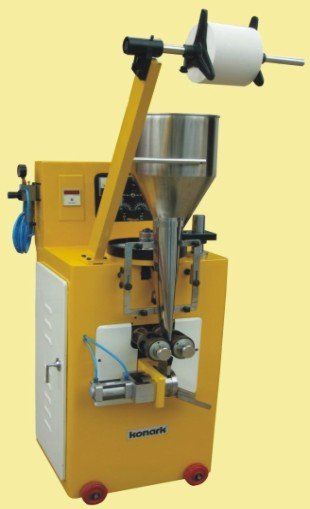 ROUND CUT POUCH PACKING Machine Photo